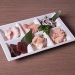 焼肉アリラン - ヨロガジホルモン６種盛り（１～２名様用）：ホルモン・トロホルモン・上ミノ・ミノ・レバー・センマイ