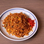 Yakiniku Ariran - ヤキメシ定食：ワカメスープ、キムチ付き、写真はキムチヤキメシです