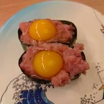 すし江戸 - うずら鉄火