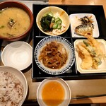 やよい軒 - 料理写真: