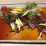 にこらす - 初カツオ刺  行者にんにく醤油