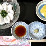 富士門 - 漁師さんにいただいたというタコの刺身をご相伴にいただきました