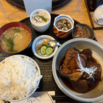 活魚料理ととや - ぶり大根定食¥1,150-