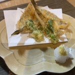 旬食房 ふた葉 - トラハゼの天ぷら