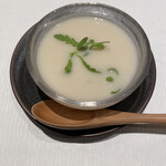 ブラッスリー レ ザンジュ - 蕪のスープ