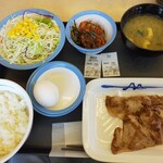 松屋 - 豚焼肉定食のりキムごはん小盛＋生卵