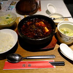 麻辣川府 - 圧倒的パフォーマンスを放つご飯