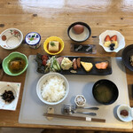 ガーデンリゾート淡路島 ハナアンドキッス - 朝ごはんは8時