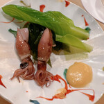 鮨 しゅん輔 - 蛍烏賊とウルイ、新ワカメです