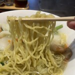 青山餃子房 - 麺