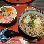 Sado No Sakana To Murakami Gyuu Nagaoka Kamakura - 上海鮮丼ハーフと蕎麦大盛りのセット