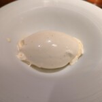 蒼 - 比内地鶏卵と花の香酒造赤酒のアイスクリーム