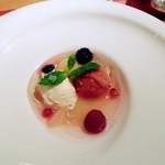 クローバー ボヌール - コンパクトながら、手の込んだものでした。