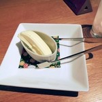 クローバー ボヌール - カルピスバター。フレッシュなミルクの香りと、清純な味わい。