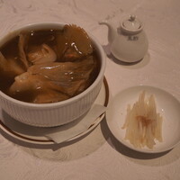 筑紫樓 銀座店 - ふかひれ姿入り煮込みかけご飯