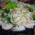 ジンギスカンうだ川 - うどんを投入