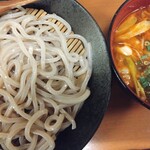 石臼挽きうどん しゅはり - ピリ辛うどん