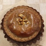 BAKE CHEESE TART - 焼きたてチーズタルト　キャラメルチョコ　320円