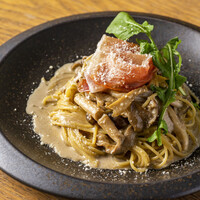 生ハムとポルチーニ茸のキノコクリームソース