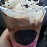 ミニストップ - GODIVA贅沢ショコラいちご アップ