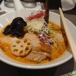 ラーメン 点と線. - うーまは見ずらいが上方やや右にある