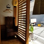 定食 美松 - 入口付近、店内から。