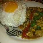 ワラポン - 2013.07・カオパッガパオガイカイダーオ 1000円 鶏ひき肉のガパオ