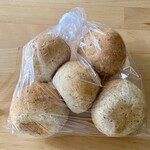 ギリシャ料理 Bakuro グリークキッチン&ベーカリー - 持ち帰りの全粒粉パン