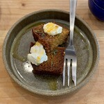 ギリシャ料理 Bakuro グリークキッチン&ベーカリー - ギリシャヨーグルトとオリーブオイルのケーキ