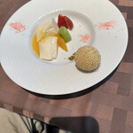 中国料理 翆陽 - 中華のデザート盛り合わせ。