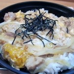 Maruuma - 親子丼はとろとろ玉子を使った親子丼です。
      