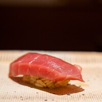 鮨 西崎 - 2023.4 勝浦産延縄漁本鮪背側赤身