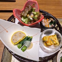 馬桜 銀座通り店 - 特選馬刺し盛り膳