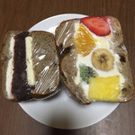 ディグイン - ラップに包まれたままのサンドイッチたち