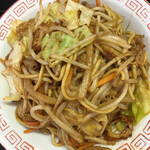 かせ食堂 - 見た目からして焼きそばですが 味まで？