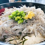 田子の浦港 漁協食堂 - ハーフ丼のご飯大盛り♪♪