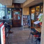 Indian ＆ Nepal Bar Laxmi - 階段で2階へ。右側のお店です。