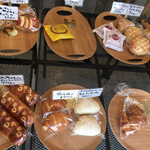 FRUIT SAND STORY - サンド類だけでなくパンも販売中   その２