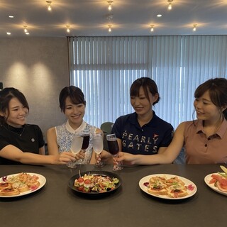 バーカウンターで気軽にパーティーも楽しめます♪