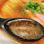 麺笑 巧真 - スープ