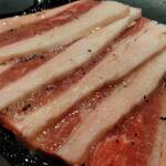 国産牛焼肉食べ放題 肉匠坂井 - たぶんカルビ