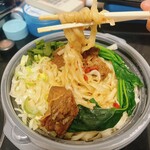 串串香 回転火鍋 - 麺はセパレートになってるから伸びてなくて美味しい