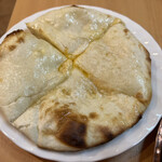 やっぱりインディア - チーズクルチャ