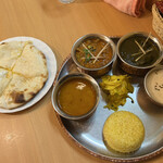 やっぱりインディア - マサハーリー ターリー チーズクルチャに変更