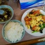 新シン - トマトと玉子炒め、ライスにスープ