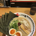 とんこつ愛があふれてる ラーメン とりこ - 