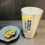 人や - お通しは、ぷりぷり肉厚のハツ！