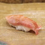 にぎり鮨 一五〇 - 中トロ