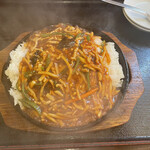 Chuukaryouri Panda - 鉄板焼豚肉細切りあんかけご飯2辛大盛り