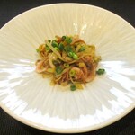 小菜一碟 - 桜海老の上海焼きそば：桜海老 1尾ずつのふっくらとした食感が焼きそばと一緒に伝わってきます。 春を感じられて良いですねェ～！